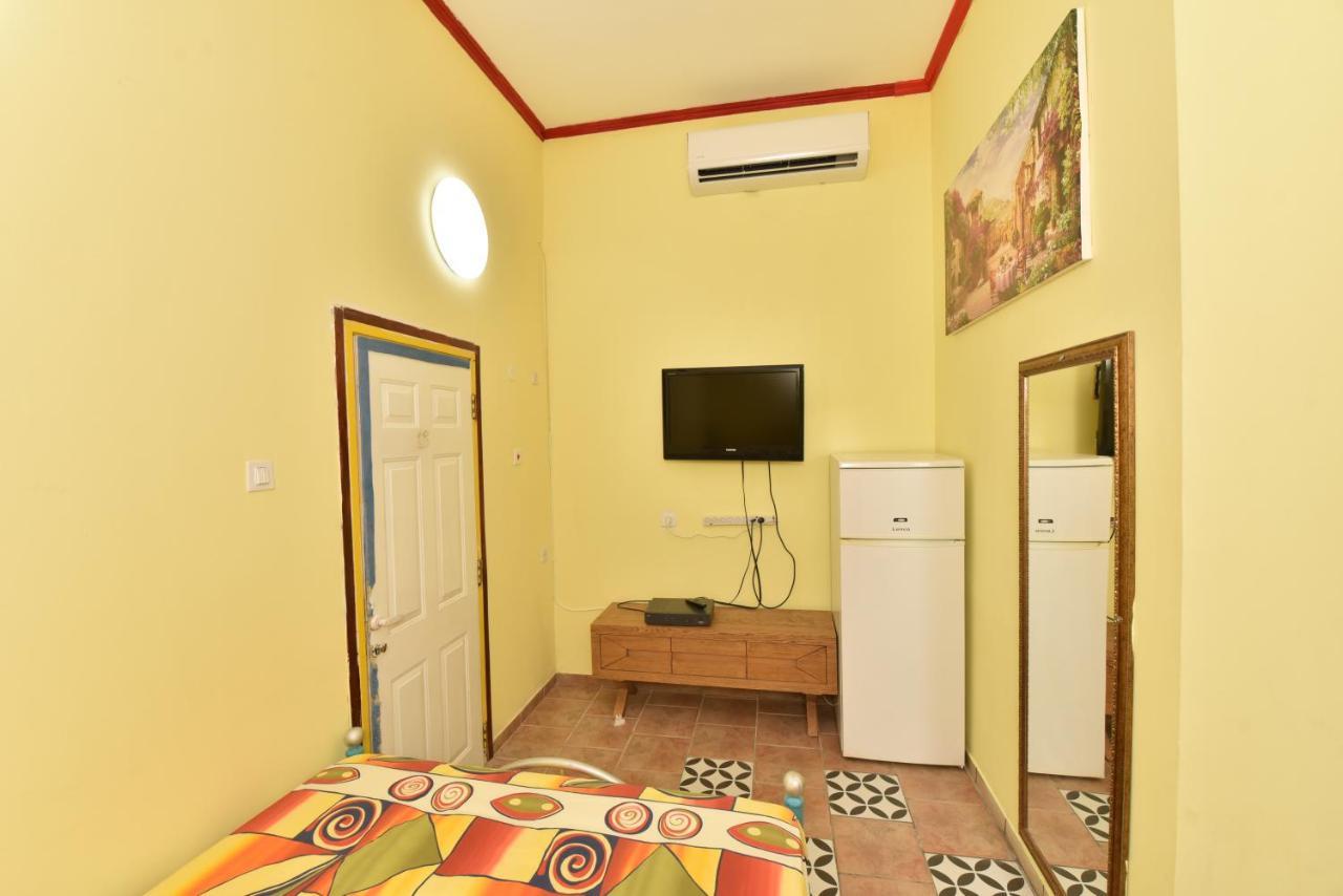 Corinne Hostel Eilat Exterior photo